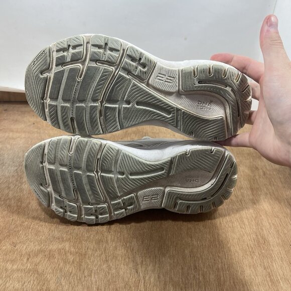 Brooks Adrenaline GTS 23 Women Size 7.5 White Running Shoes Sneakers - Picture 7 of 9
